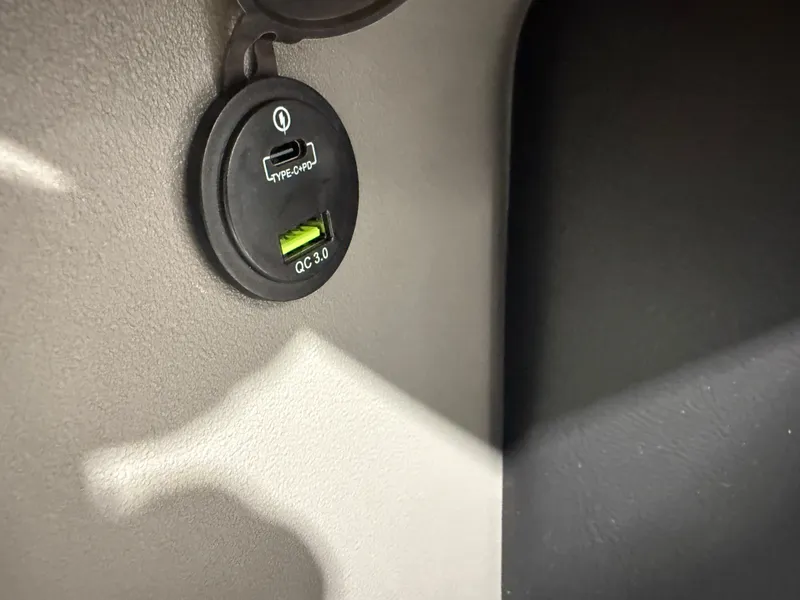 Slide: The Image of Tahoe LTZ 2385 Elite Cruise & Honda 4-Stroke EFI 2026 - 26