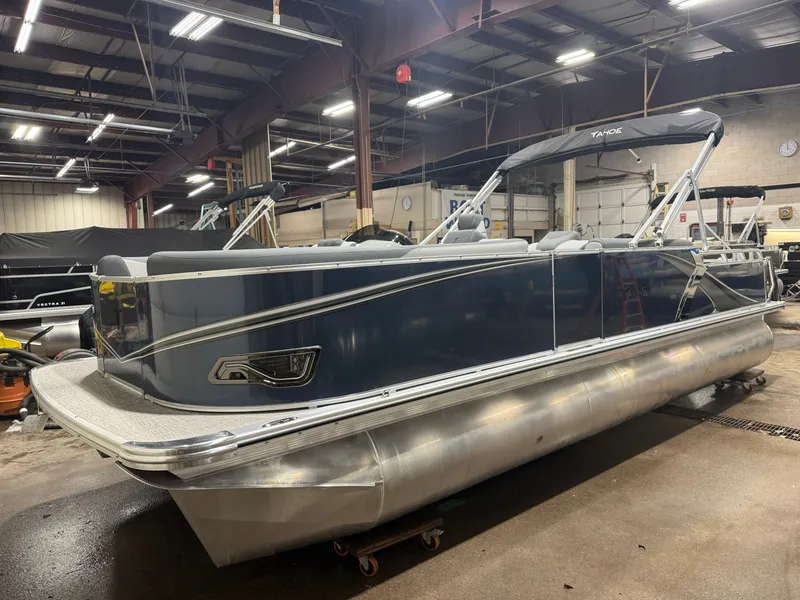 Slide: The Image of Tahoe LTZ 2385 Elite Cruise & Honda 4-Stroke EFI 2026 - 33