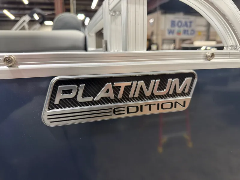 Slide: The Image of Tahoe LTZ 2385 Elite Cruise & Honda 4-Stroke EFI 2026 - 35