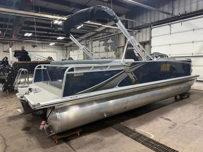 Slide: The Image of Tahoe LTZ 2385 Elite Cruise & Honda 4-Stroke EFI 2026 - 41