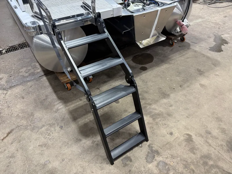 Slide: The Image of Tahoe LTZ 2385 Elite Cruise & Honda 4-Stroke EFI 2026 - 38