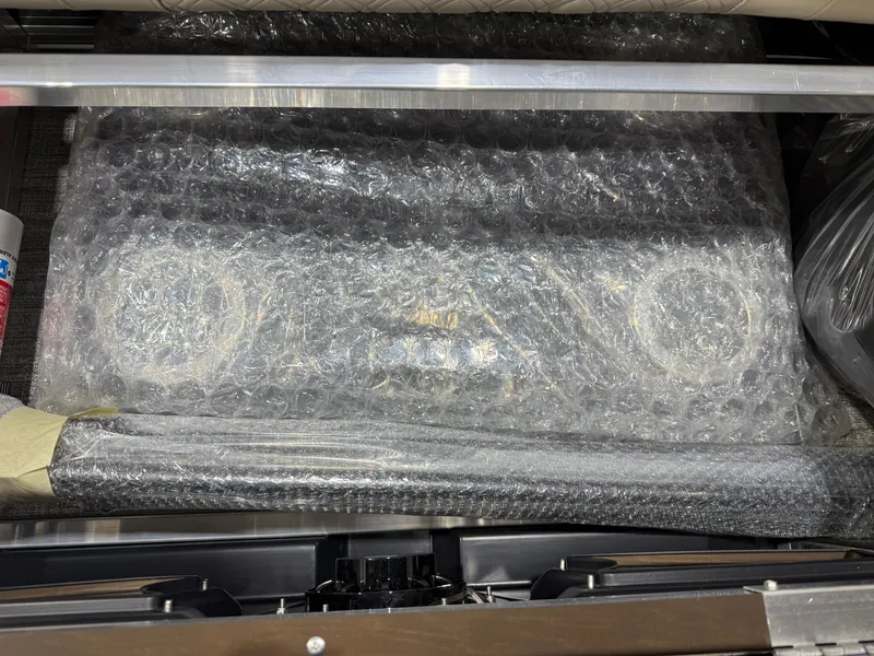 Slide: The Image of Tahoe LTZ Elite 2385 Cruise 2026 - 30