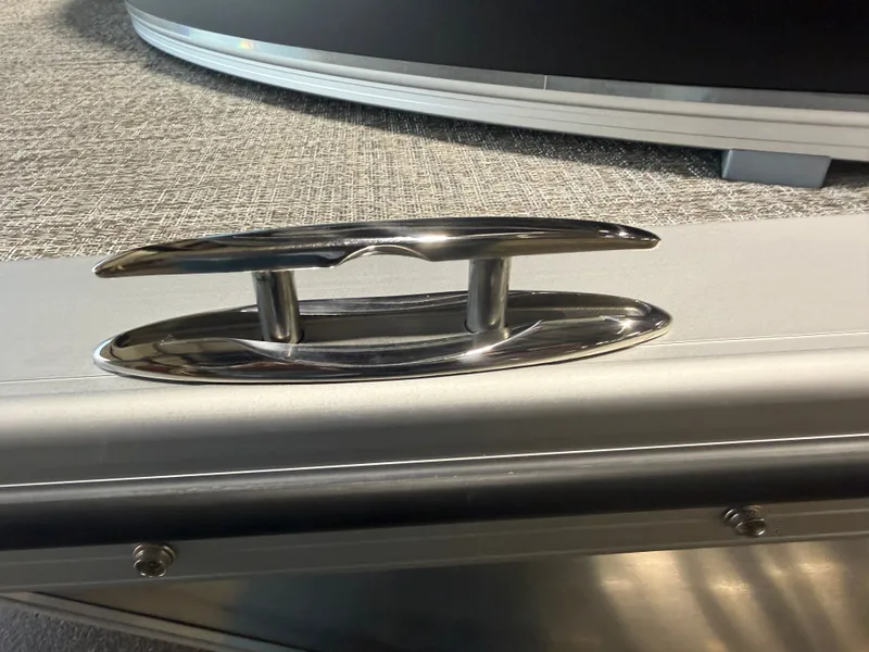 Slide: The Image of Tahoe LTZ Elite 2385 Cruise 2026 - 33