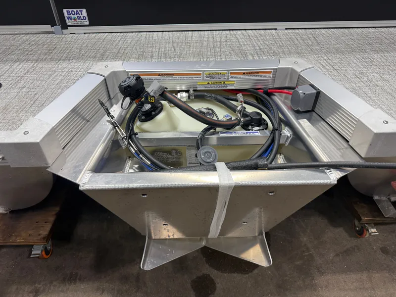 Slide: The Image of Tahoe LTZ Elite 2385 Cruise 2026 - 39