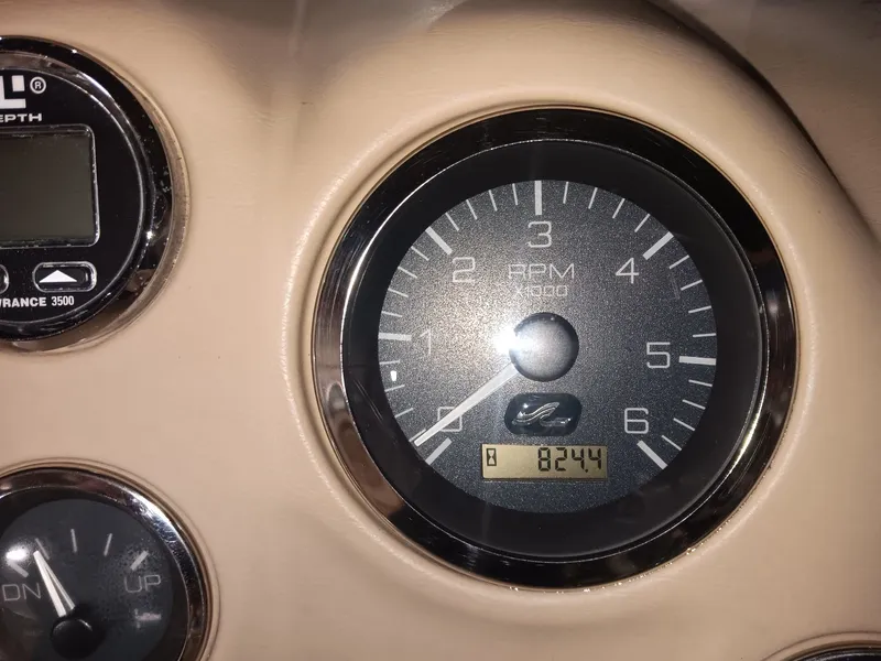 Slide: The Image of Sea Ray 210 Signature 2000 - 15