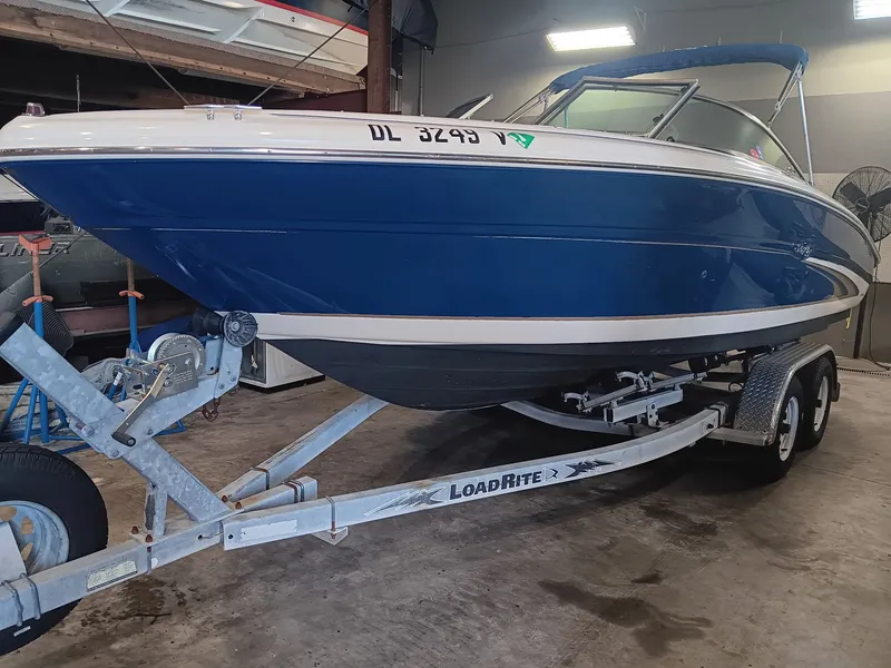 Slide: The Image of Sea Ray 210 Signature 2000 - 18