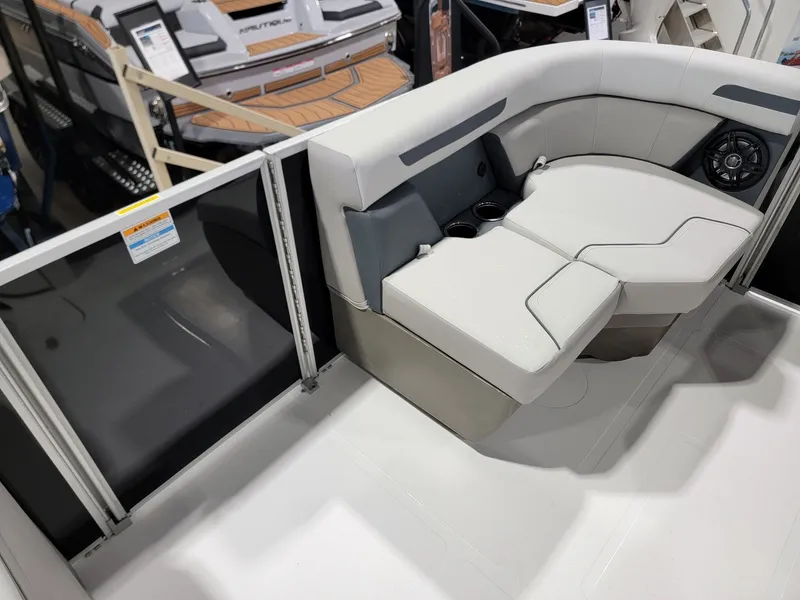 Slide: The Image of Hurricane FD1960RE3-OB 2026 - 12