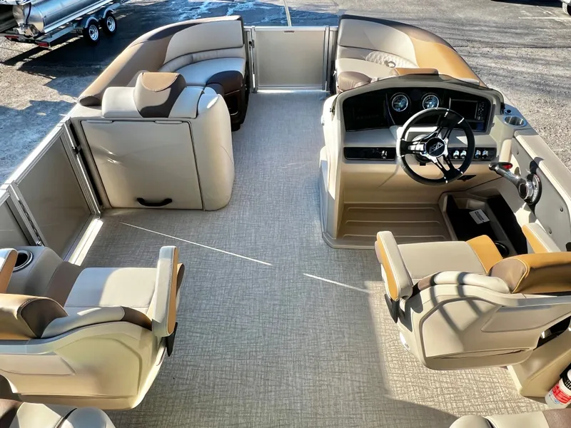 Slide: The Image of Avalon LSZ 23' Quad Lounge Triple-Toon 2026 - 21