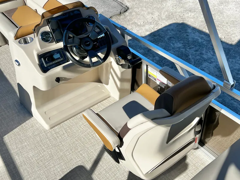 Slide: The Image of Avalon Venture 21' Quad Lounge 2026 - 24