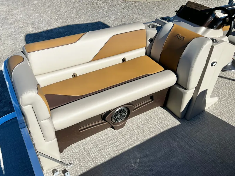 Slide: The Image of Avalon Venture 21' Quad Lounge 2026 - 9