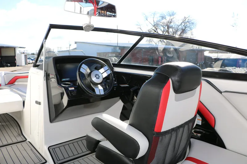 Slide: The Image of Yamaha 242X E-Series 2018 - 20