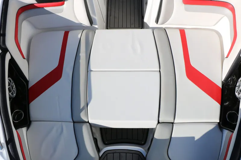 Slide: The Image of Yamaha 242X E-Series 2018 - 27