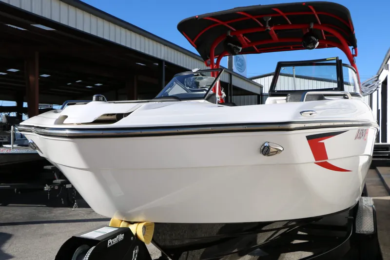 Slide: The Image of Yamaha 242X E-Series 2018 - 8