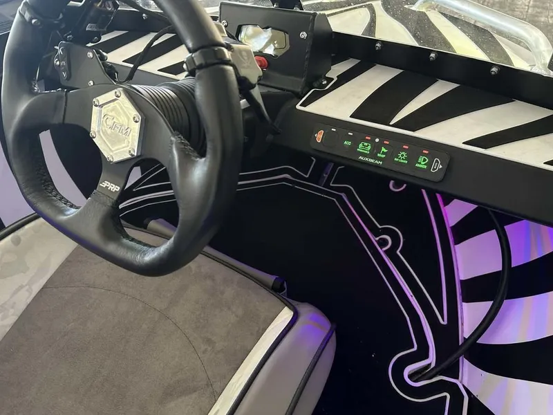 Slide: The Image of Cenflo Marine 7FT Spider 2026 - 10