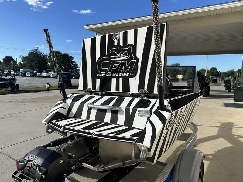 Slide: The Image of Cenflo Marine 7FT Spider 2026 - 11