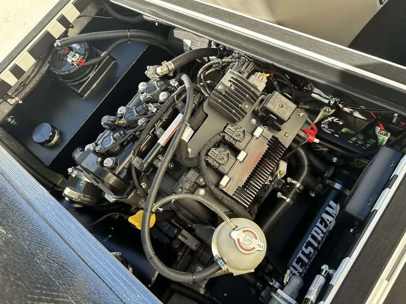 Slide: The Image of Cenflo Marine 7FT Spider 2026 - 16