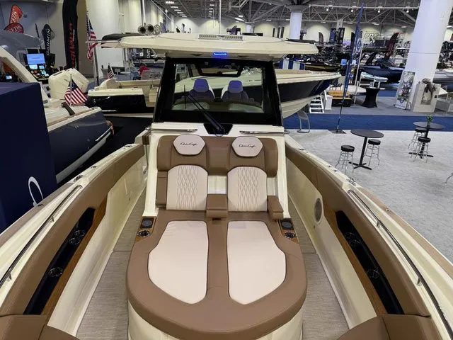 Slide: The Image of Chris-Craft Catalina 31 2026 - 22