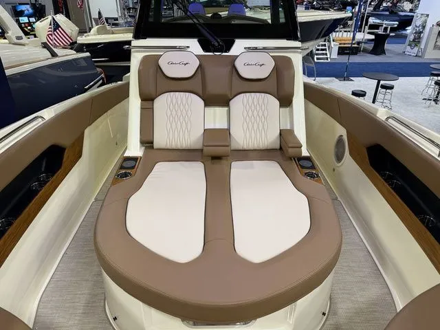 Slide: The Image of Chris-Craft Catalina 31 2026 - 18