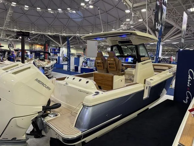 Slide: The Image of Chris-Craft Catalina 31 2026 - 6