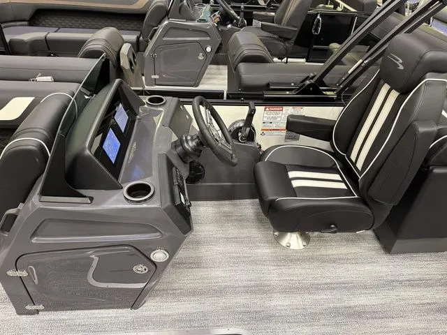 Slide: The Image of Bennington S Quad Bench 22 SSR Tritoon 2026 - 11