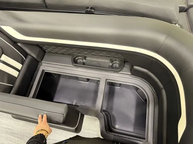 Slide: The Image of Bennington S Quad Bench 22 SSR Tritoon 2026 - 19