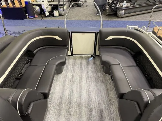 Slide: The Image of Bennington S Quad Bench 22 SSR Tritoon 2026 - 17