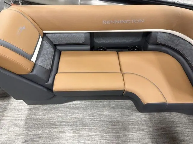 Slide: The Image of Bennington S Quad Bench 22 SSR Tritoon 2026 - 18