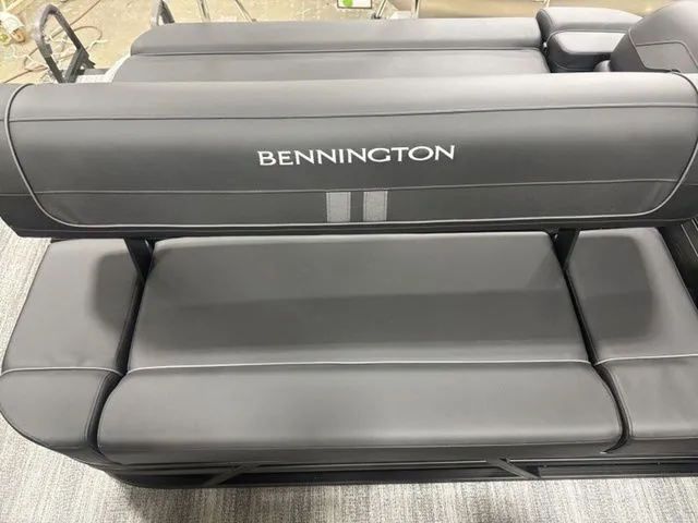 Slide: The Image of Bennington S Swingback 22 SSB Tritoon 2026 - 17