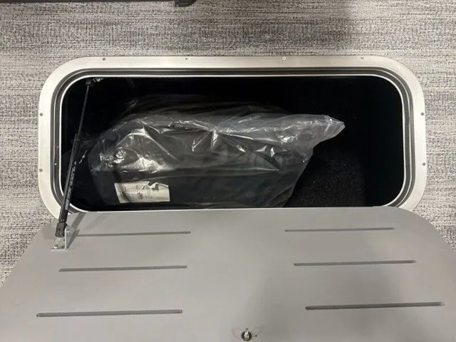 Slide: The Image of Bennington S Quad Bench 22 SSR Tritoon 2026 - 14