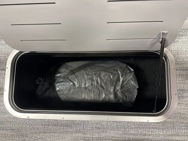 Slide: The Image of Bennington S Quad Bench 22 SSR Tritoon 2026 - 14