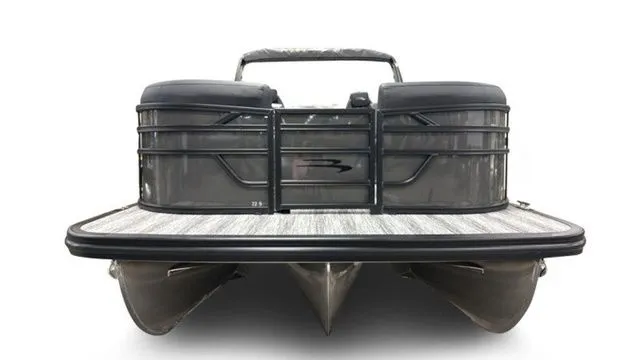 Slide: The Image of Bennington S Quad Bench 22 SSR Tritoon 2026 - 3