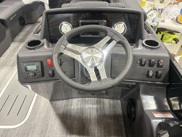 Slide: The Image of Bennington S Swingback 22 SSB Tritoon 2026 - 13