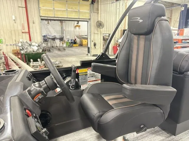 Slide: The Image of Bennington S Quad Bench 22 SSR Tritoon 2026 - 10