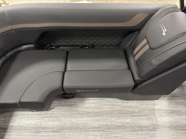 Slide: The Image of Bennington S Quad Bench 22 SSR Tritoon 2026 - 15