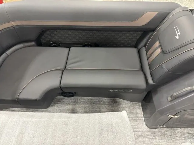 Slide: The Image of Bennington S Quad Bench 22 SSR Tritoon 2026 - 9