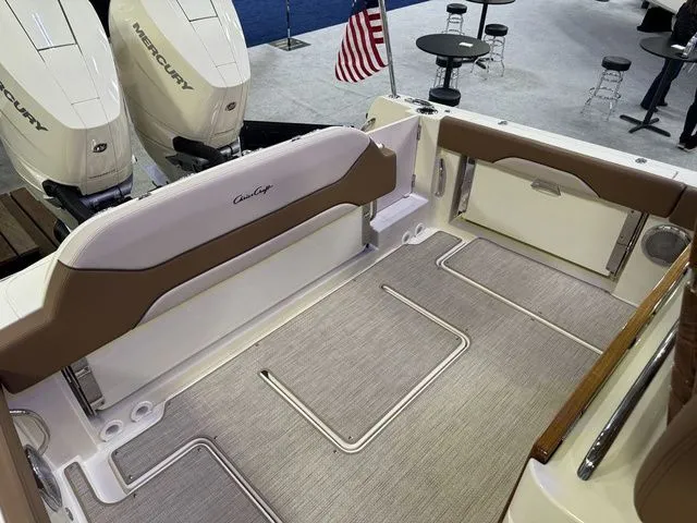 Slide: The Image of Chris-Craft Catalina 31 2026 - 10