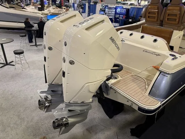 Slide: The Image of Chris-Craft Catalina 31 2026 - 5