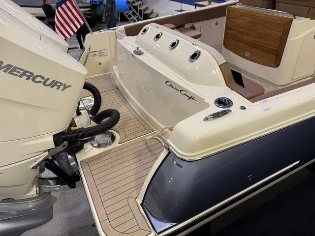 Slide: The Image of Chris-Craft Catalina 31 2026 - 7