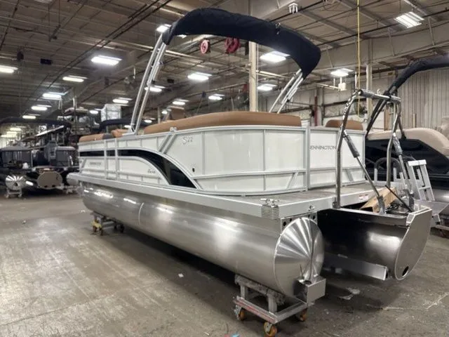 Slide: The Image of Bennington S Quad Bench 22 SSR Tritoon 2026 - 6