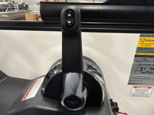 Slide: The Image of Bennington S Swingback 22 SSB Tritoon 2026 - 14