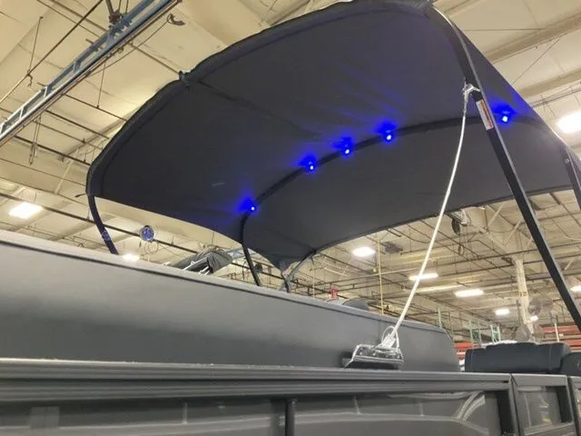 Slide: The Image of Bennington S Quad Bench 22 SSR Tritoon 2026 - 17