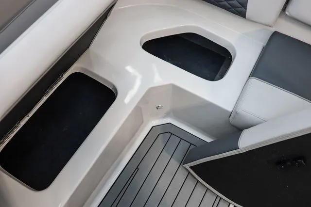 Slide: The Image of Starcraft SVX 230 DC OB 2026 - 38