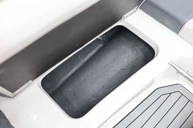 Slide: The Image of Starcraft SVX OB 230 DC OB 2026 - 50