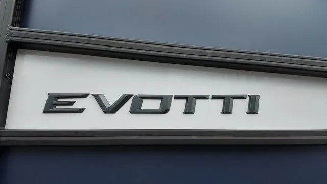 Slide: The Image of Evotti 523QL 2026 - 12