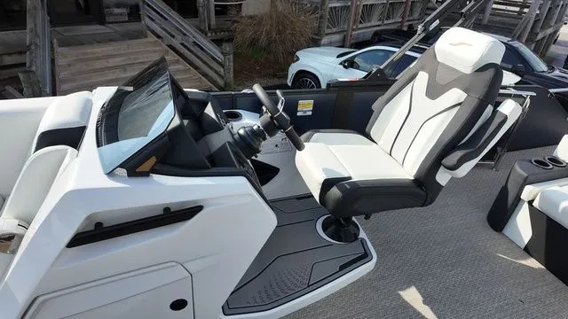 Slide: The Image of Evotti 725CS 2026 - 18