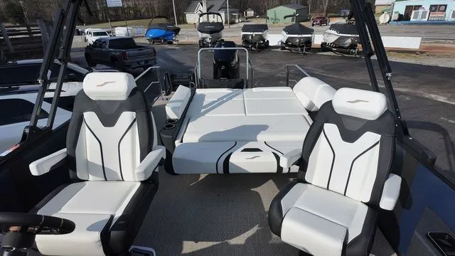 Slide: The Image of Evotti 725CS 2026 - 24