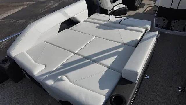 Slide: The Image of Evotti 725CS 2026 - 25