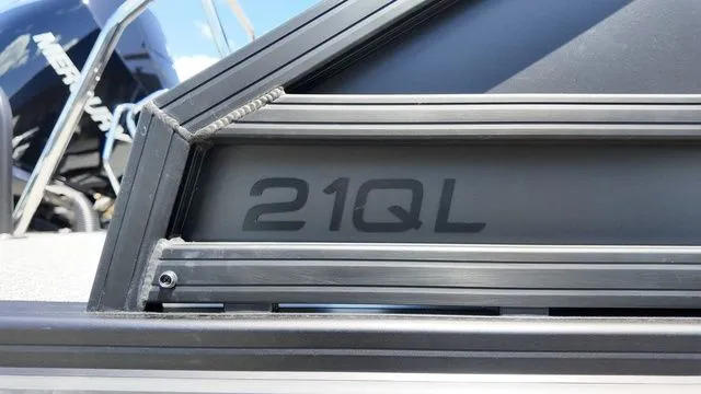 Slide: The Image of Evotti 521QL 2026 - 10