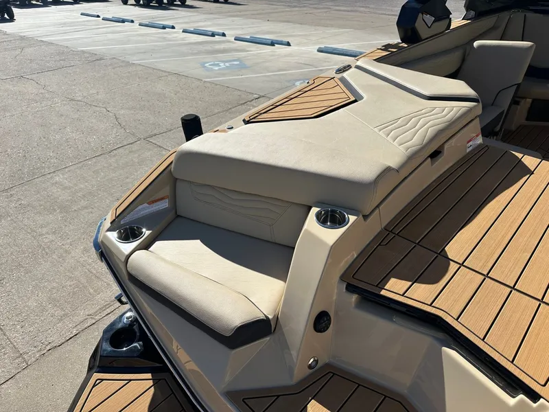 Slide: The Image of Nautique G23 2026 - 12