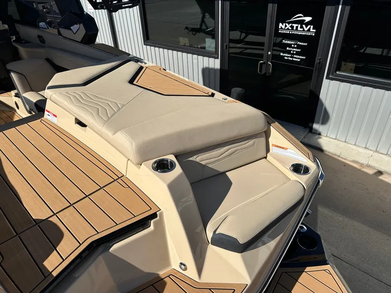 Slide: The Image of Nautique G23 2026 - 13